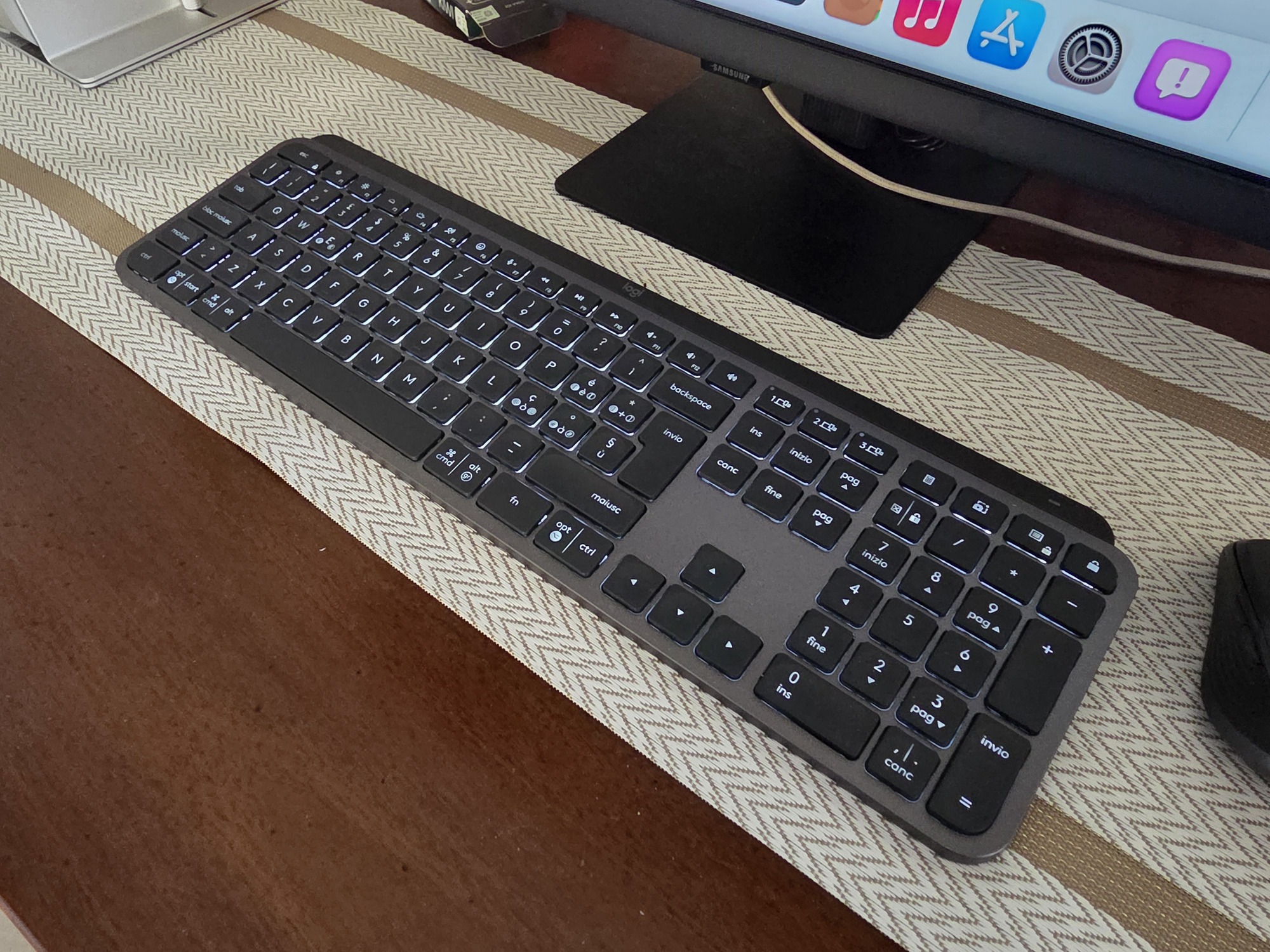 logitech_mxkeys0719_162931.jpg